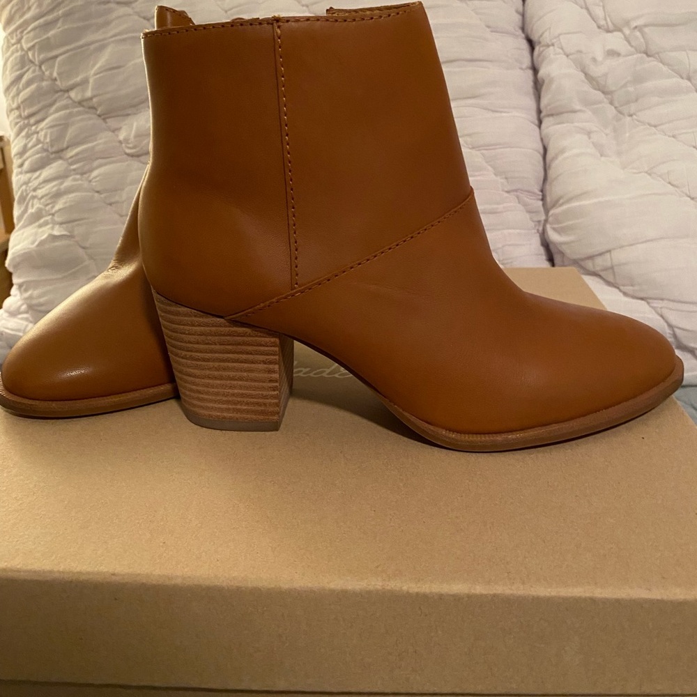 Madewell Leather Boots (size 6)